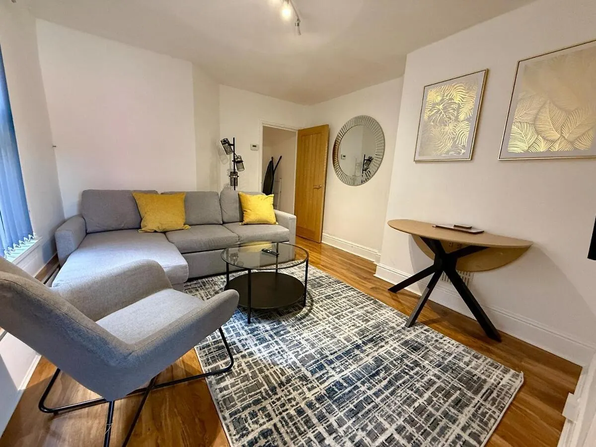 Beautiful City Centre Apartment With Garden Cardiff 0*,