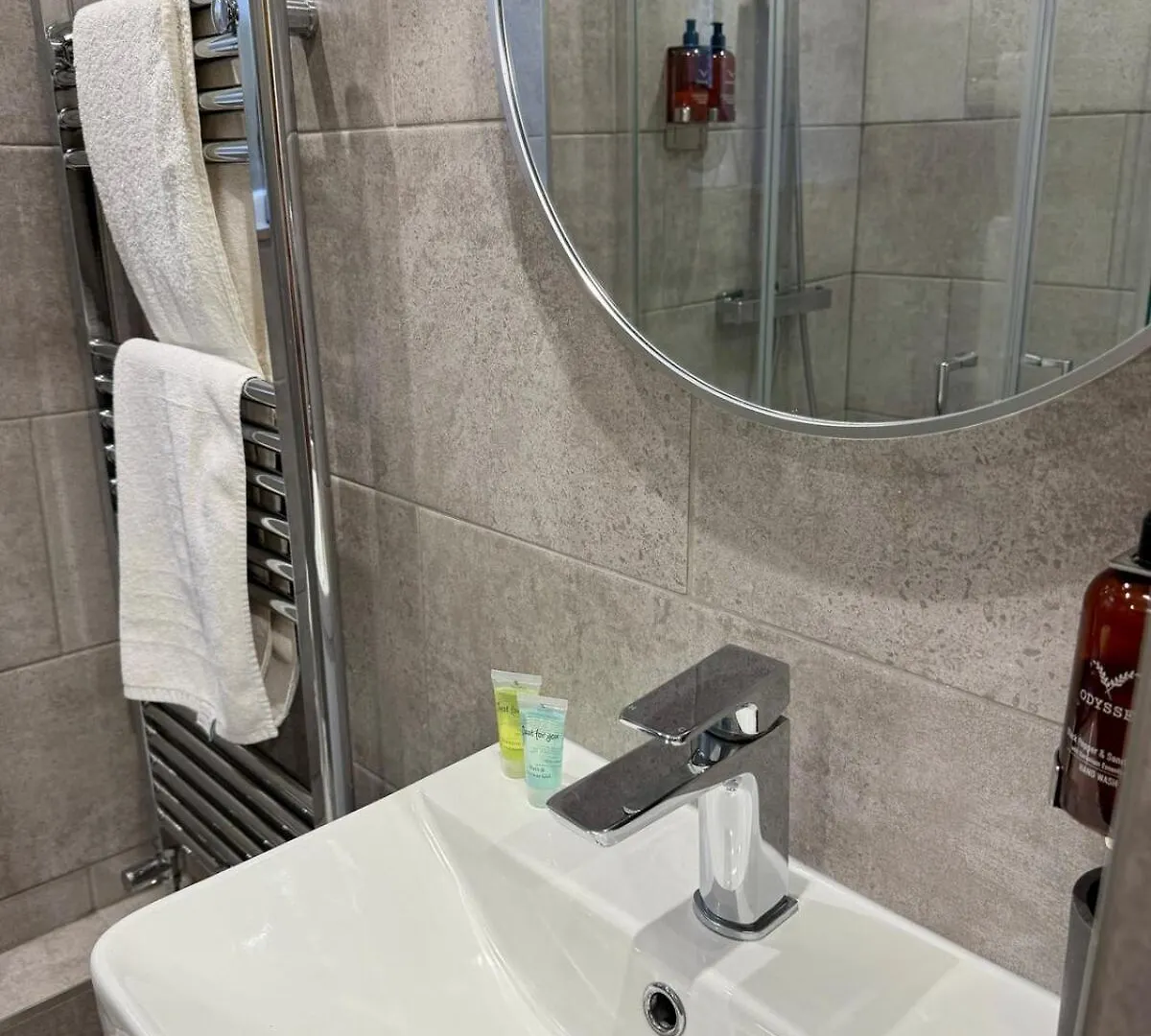 Beautiful City Centre Apartment With Garden Cardiff