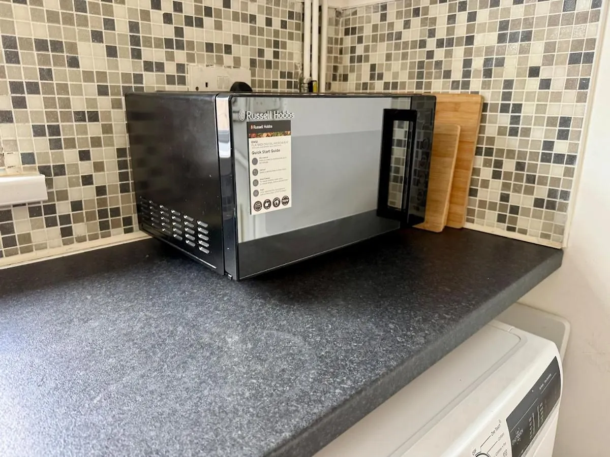 Beautiful City Centre Apartment With Garden Cardiff
