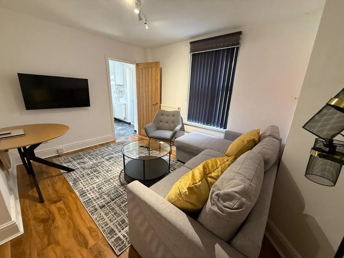 Beautiful City Centre Apartment With Garden Cardiff