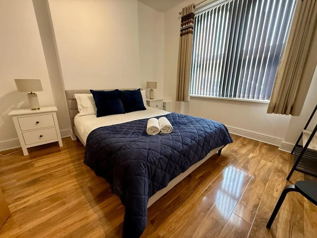 Beautiful City Centre Apartment With Garden Cardiff